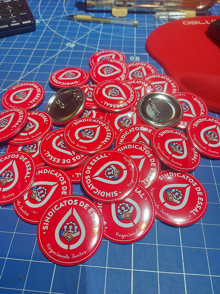 Chapitas alfiler de 58mm.<br/> 